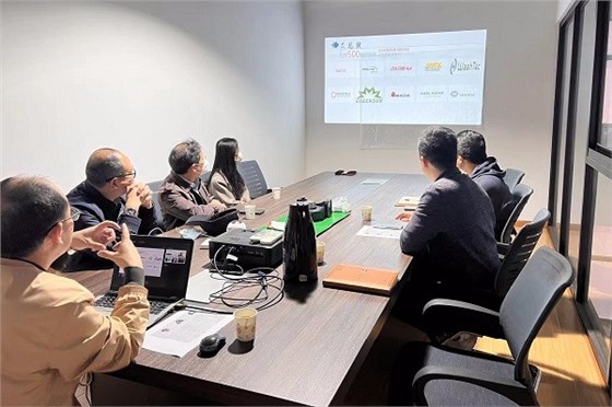 艾思捷歡迎西門子醫(yī)療器械有限公司來廠區(qū)進(jìn)行合作考察 (2).jpg