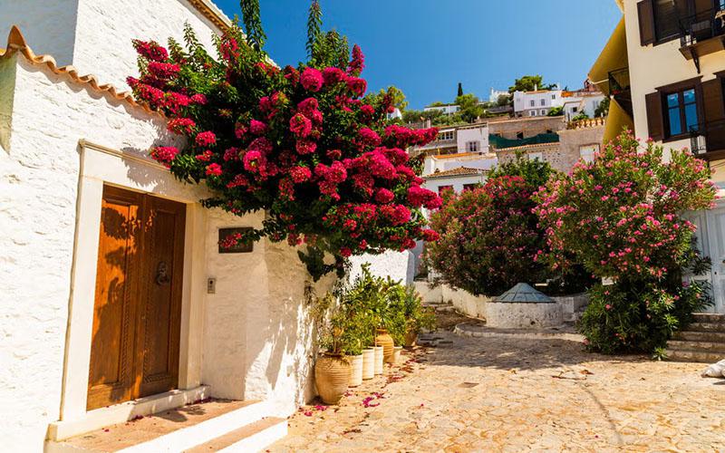 希臘投資置業(yè)哪家好？選購(gòu)房地產(chǎn)時(shí)的關(guān)鍵考慮因素