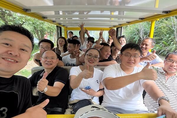 秋高氣爽，大家跟隨艾思捷一起團(tuán)建去呀